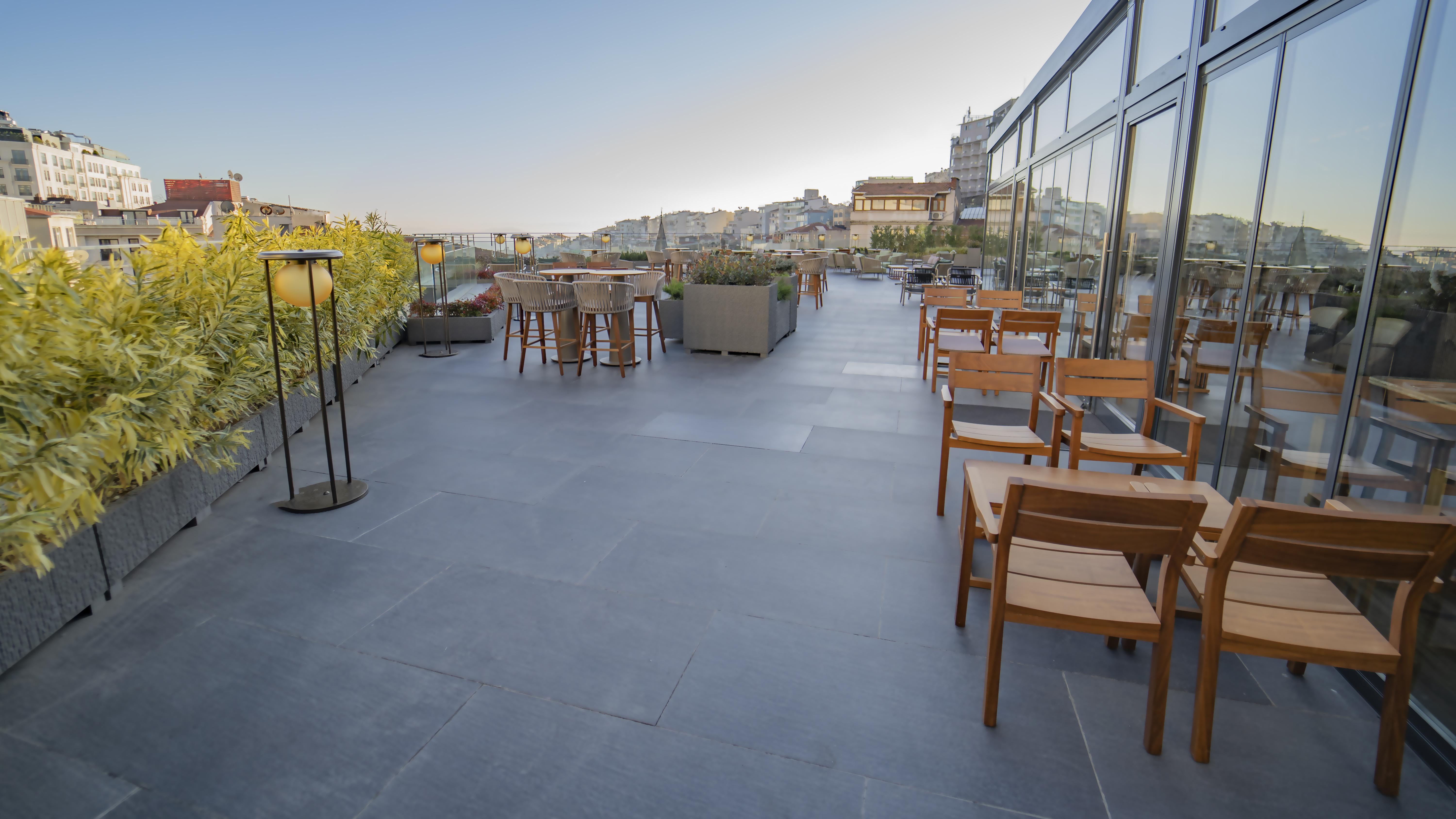 Sofitel Istanbul Taksim Hotel Екстериор снимка The Sky Bar