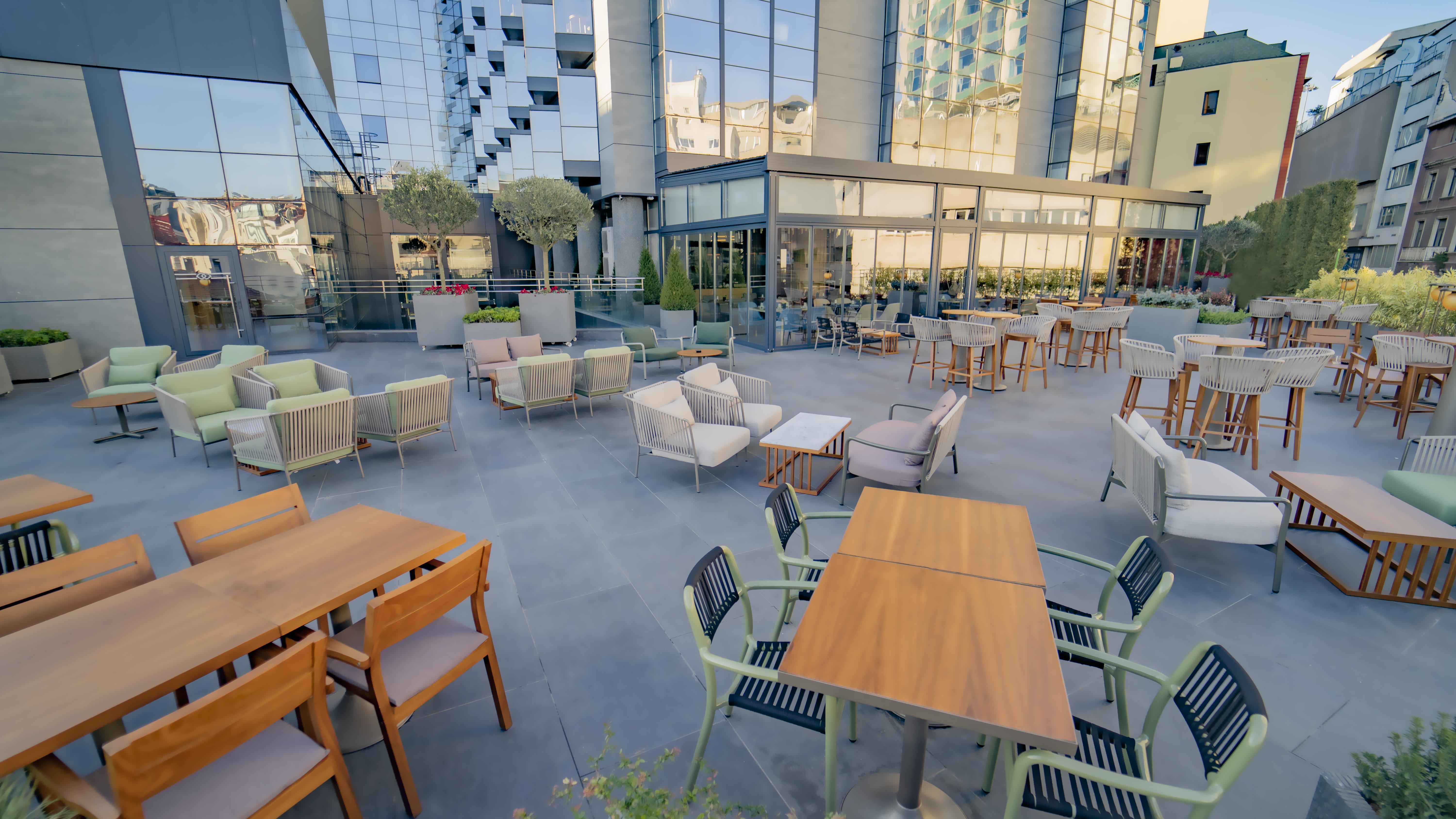 Sofitel Istanbul Taksim Hotel Екстериор снимка The Sky Bar